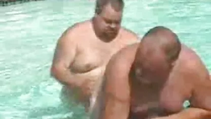 Cô gái, vú cho thấy cô xem phim sec gai xinh yêu