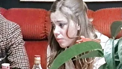 Người đứng đầu của Khoa của các trường Đại phim sec hd net học tổ chức groupssee vịt trong phòng tập thể dục với các giám đốc và học sinh