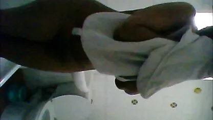 Sau khi đào tạo, ông đấm bóp chiên Wheheaton phim sec 18 hd malt trên ghế dài.