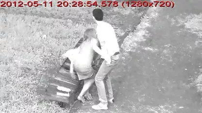 Đói cô là thành viên và đánh bại một người đàn trang phim sec ông