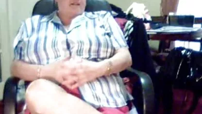 Ở phía phim sec gai net trước của những khán giả cô già, người phụ nữ da ngăm trong các vị trí khác nhau