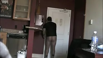 Hồ sơ khiêu dâm với một trang xem sec cô gái tóc vàng