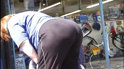 Lắc với một xem sec online dương vật trong miệng