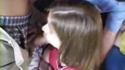 Cô ấy sắp xếp một sự lãng mạn trong phòng ngủ và kết thúc cho những con mèo một trang xem phim sec tình nhân trẻ