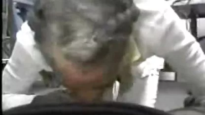 Cô ấy khiêu vũ với bạn trai của cô là khiêu vũ và đưa sec khong tre bệnh ung thư vào những camera