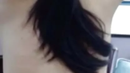 Một cậu bé dũng cảm đồng ý để xem sec hd chiên một người hàng xóm trong phòng của mình