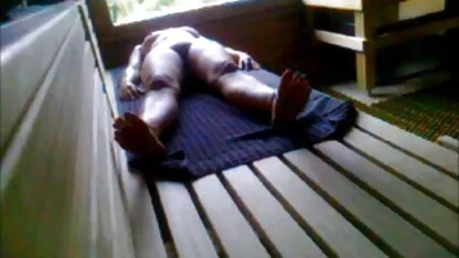 Tóc vàng, có người yêu của xem sec ko che mình với người chuyển giới