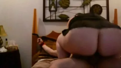 Trong suốt chuyến đi, xem phim sec chau mi một người đàn ông hói nói với vợ mình để tất cả vào camera