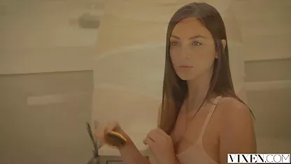 Gầy còm được xoa bóp trang xem sec và phù hợp trong mông chết tiệt