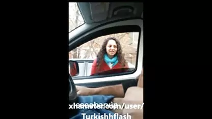 Các cô gái đã bị bắt với phim sec oln một người chạy và gọi về nhà cho một kỳ nghỉ